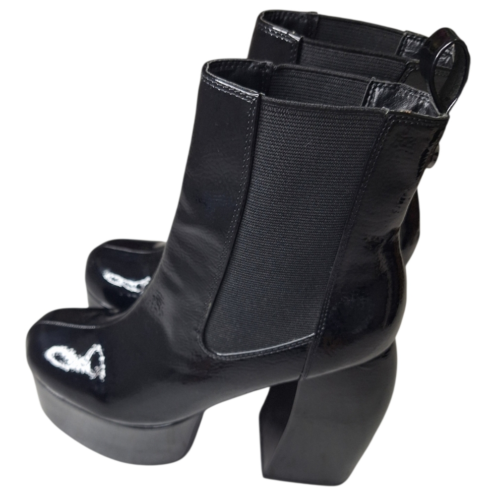 Steve Madden Glossy Black Heeled Boots